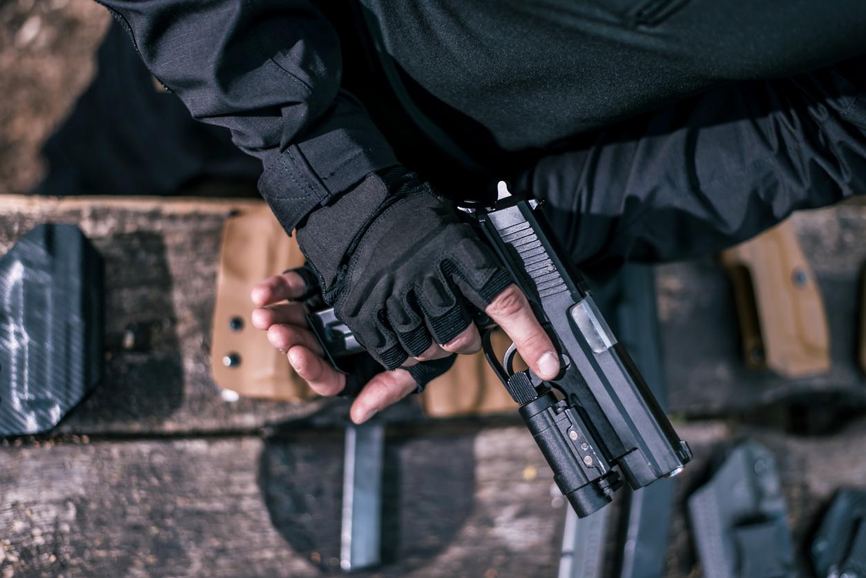 Correct trigger finger indexing position on firearm frame outside trigger guard for safety